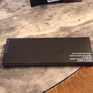 BECCA Ombré Nudes Eye Palette
